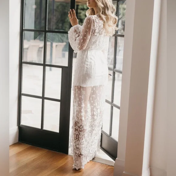 Le Rose Bridal robe